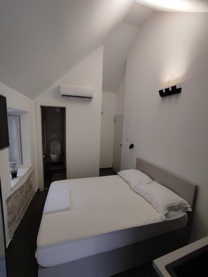 The Center Of Split, Renovated Stone Houseアパートメント エクステリア 写真