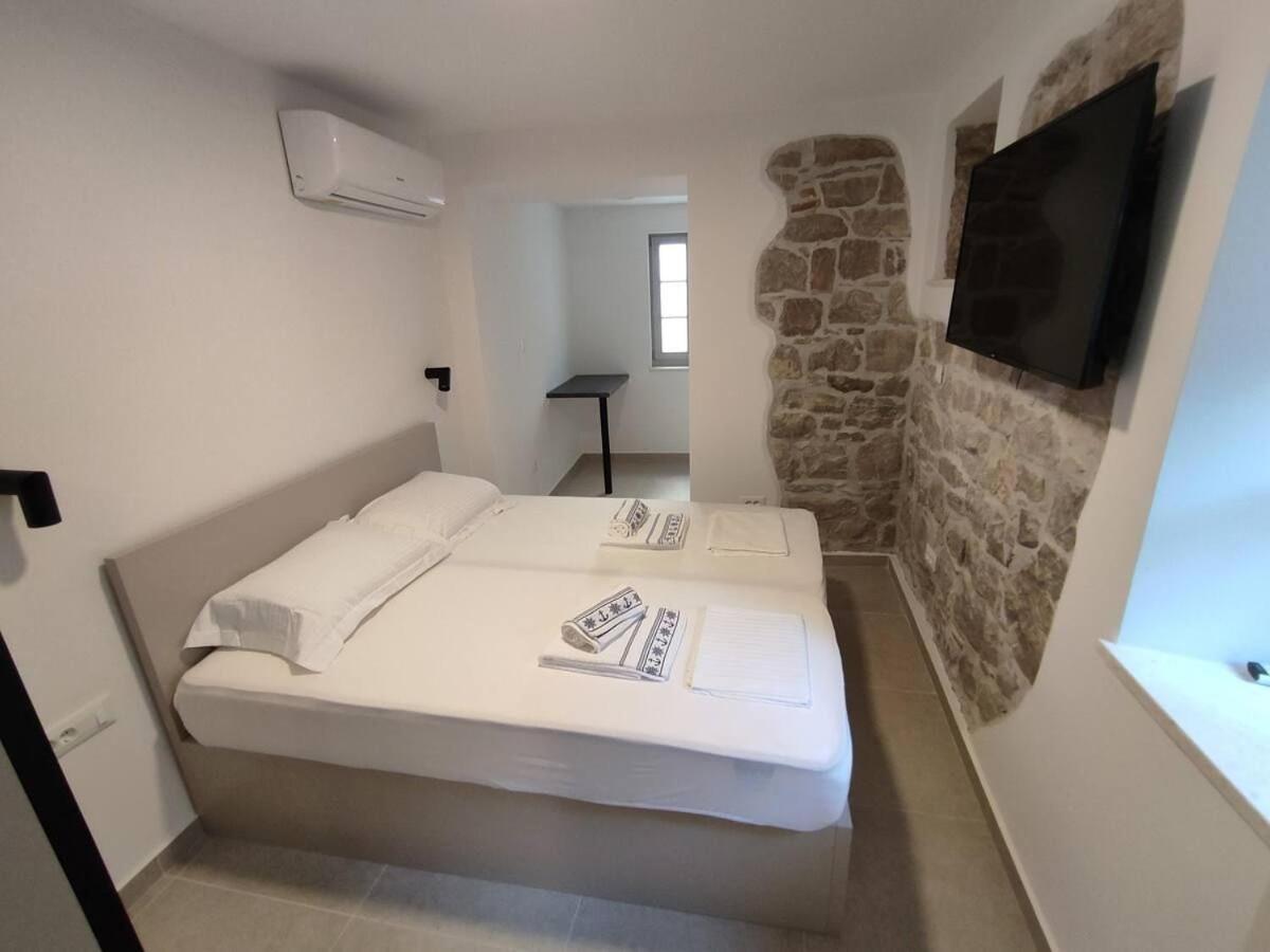 The Center Of Split, Renovated Stone Houseアパートメント エクステリア 写真